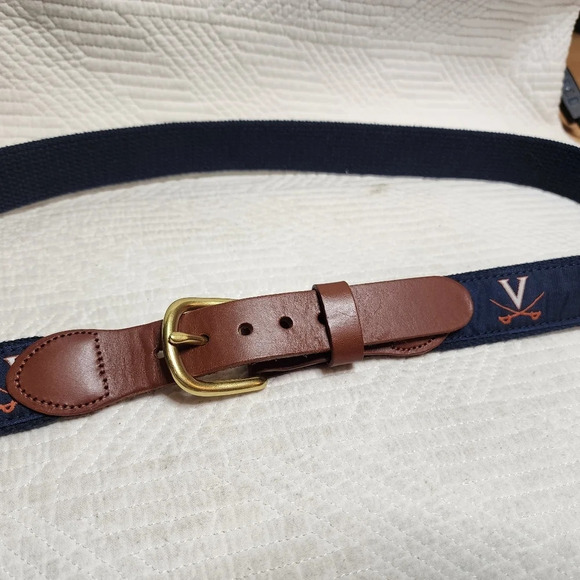 University of Virginia Leather Man Ltd navy belt.  Men's size 44. - Picture 5 of 12